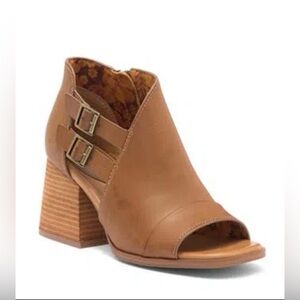 Korks Penela Bootie Sandal in Tan NWOT